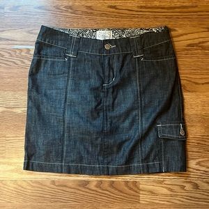 White house black market blanc. Size 2. vintage jean skirt. Y2k